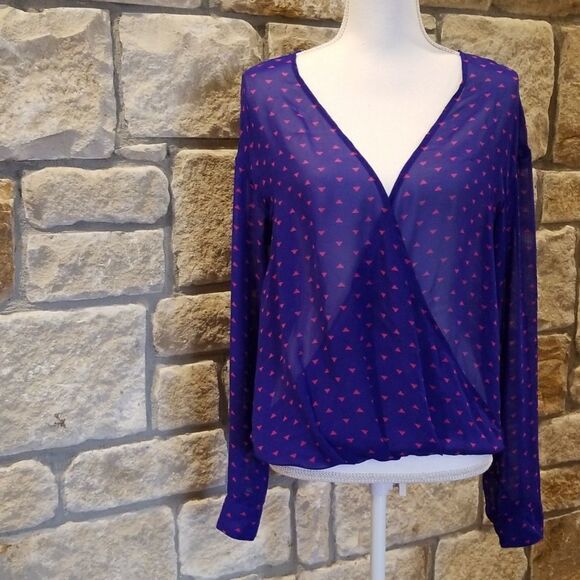 Decree Criss Cross purple and orange triangle print blouse.aize large sheer - Picture 2 of 7